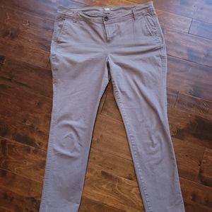 Old Navy Women's Grey Khaki Pant Size 14P